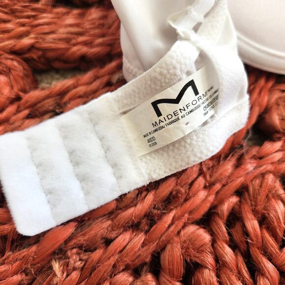 Maidenform Women White Everyday Modern Demi Padded Underwire Bra Size 40DD - Picture 3 of 3